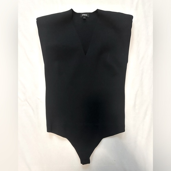 Express Black Padded Shoulder Deep V-Neck
Sweater Bodysuit Size L - Picture 1 of 1
